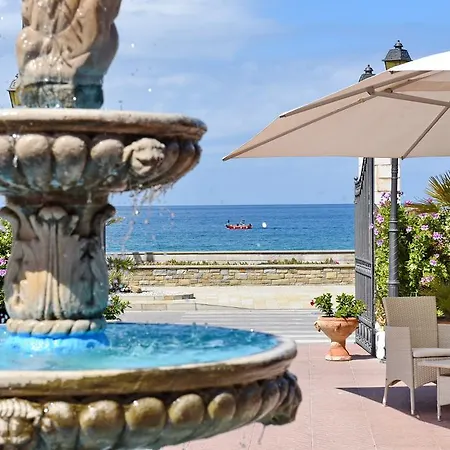 Hotel Costa D'Oro 3*