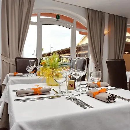 Hotel Costa D'Oro 3*