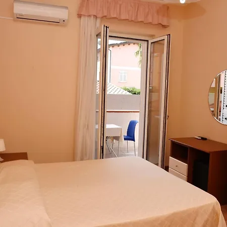ホテル Costa D'oro 3*